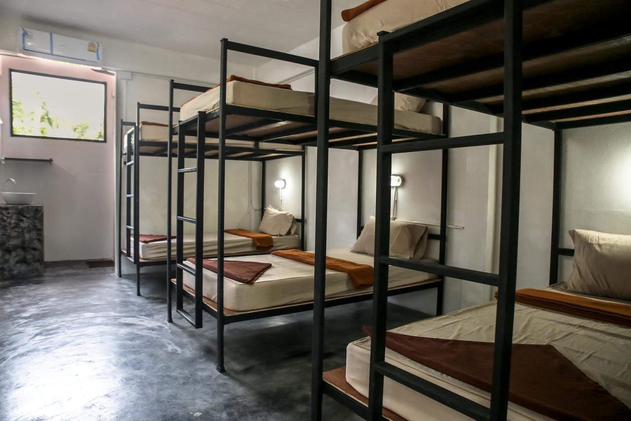 Black Wood Hostel Koh Tao Exterior photo