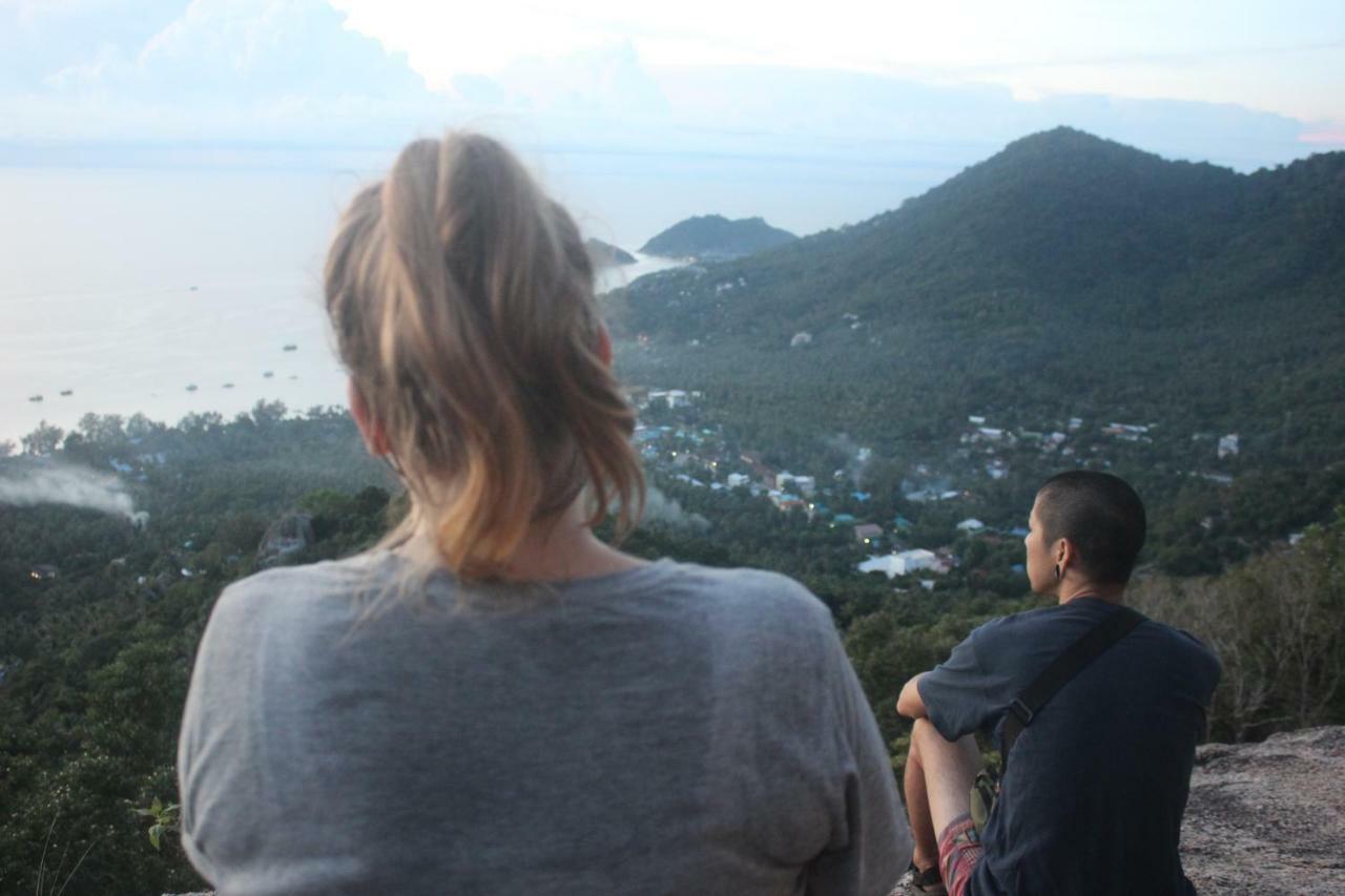 Black Wood Hostel Koh Tao Exterior photo