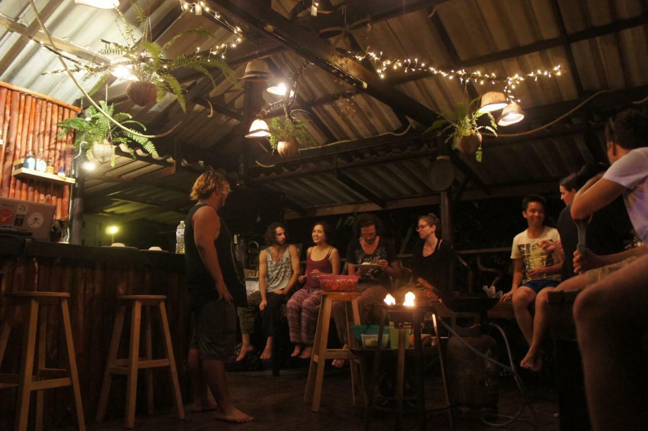 Black Wood Hostel Koh Tao Exterior photo